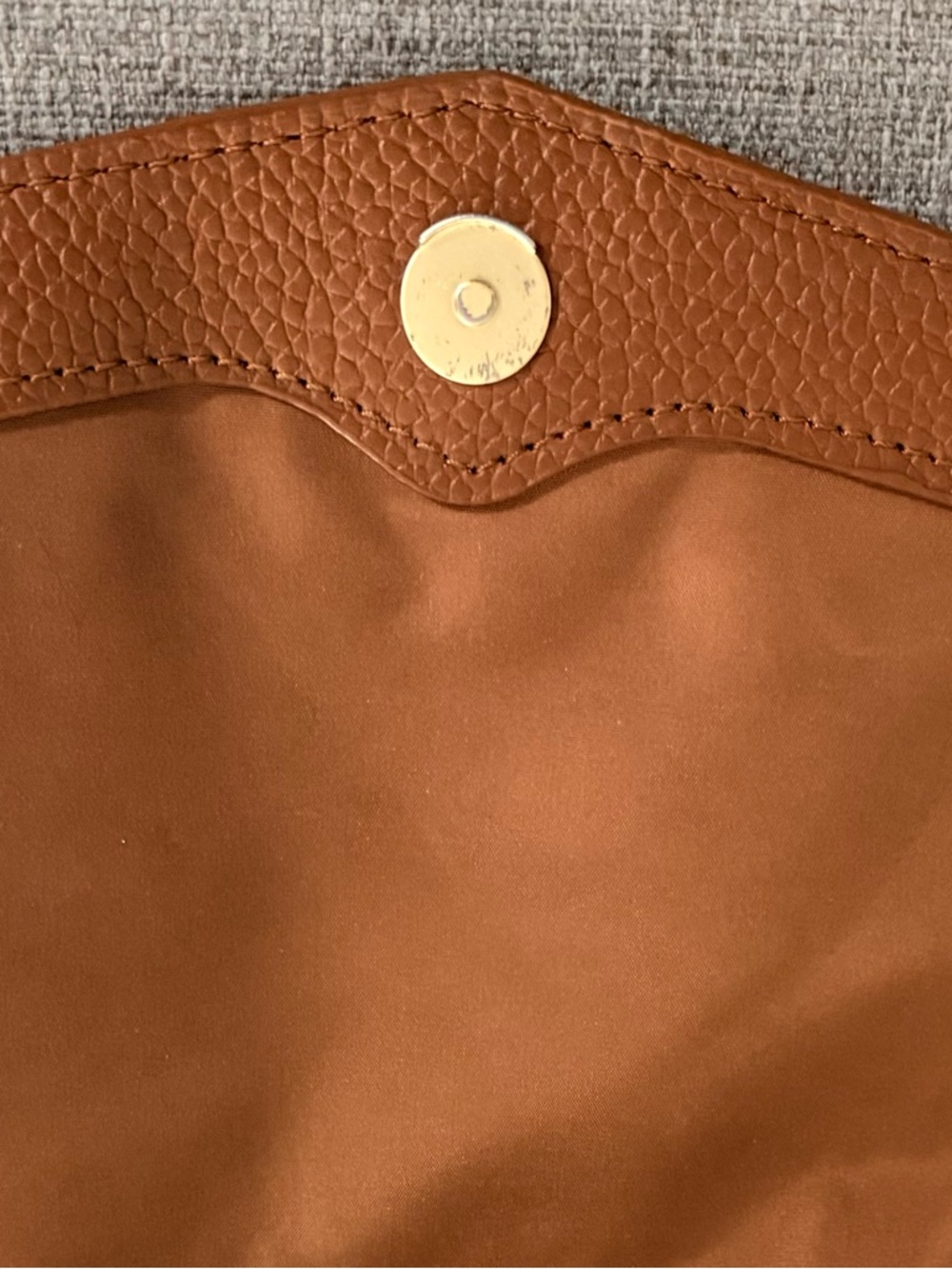 Freshly Picked Classic Crossbody multi purpose Bag - Picture 9 of 12